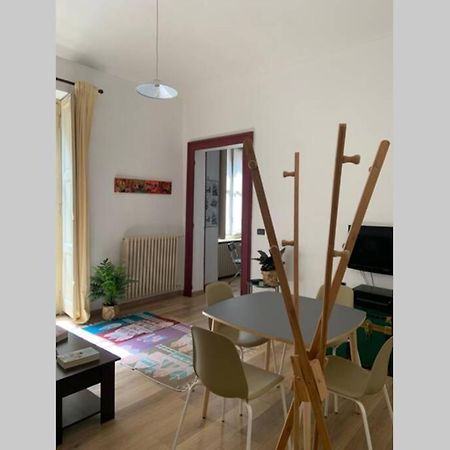 Apartamento A Casa Di Garibaldi Turín Exterior foto